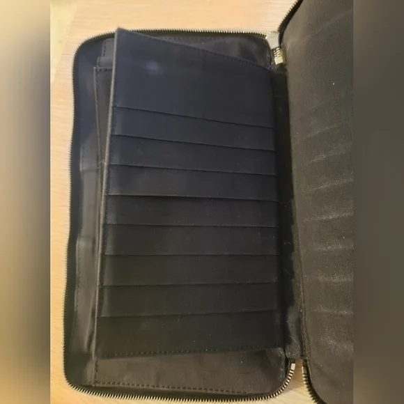 24HR SUPRISE SALE HERMÈS Herline Large travel Wallet - Picture 11 of 14